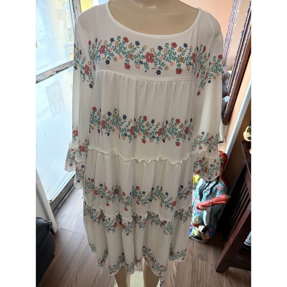 VIVI by Violet Weekend Dresses & Skirts - VIVI by Violet Weekend Ivory Floral Tiered Babydoll Dress XL Boho Ruffle Sleeve